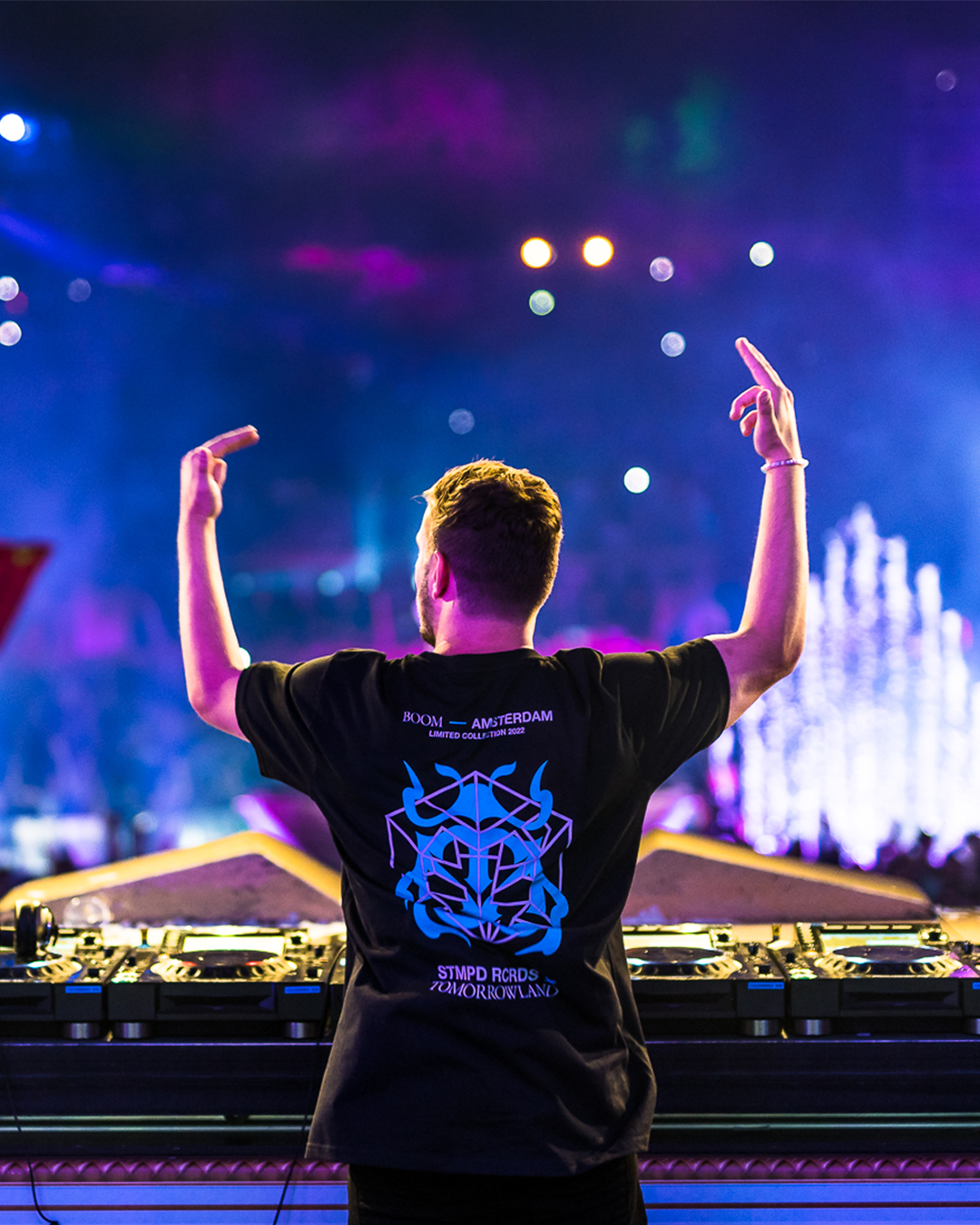 STMPD RCRDS x TOMORROWLAND – Tomorrowland Store Brasil